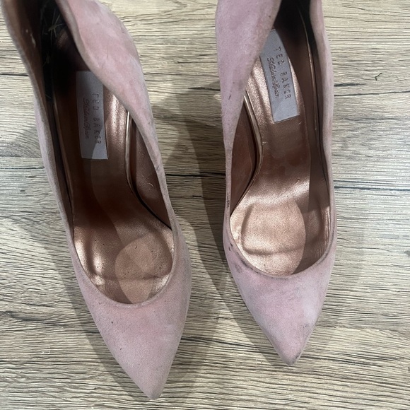 Ted Baker Pink Savio Suede Pointed Pumps Heels - Picture 2 of 7